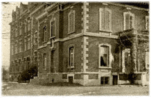 Villa et ses persiennes